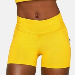 Outdoor voices tech sweat flex shorts L - yellow